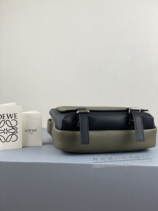 LOEWE包包 羅意威military messenger經典信使包 羅意威小挎包 11357  tcl1126